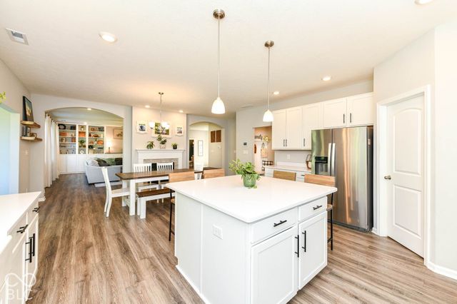 3232 S Cordell Road, New Palestine, IN 46163