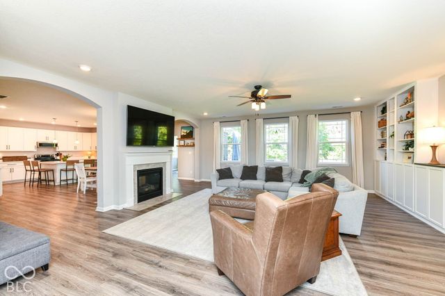 3232 S Cordell Road, New Palestine, IN 46163