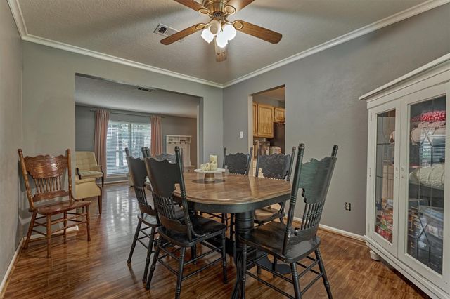 100 W Rainbow Ridge Circle, The Woodlands, TX 77381