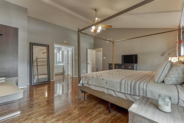 100 W Rainbow Ridge Circle, The Woodlands, TX 77381