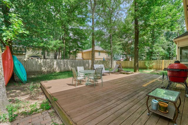 100 W Rainbow Ridge Circle, The Woodlands, TX 77381