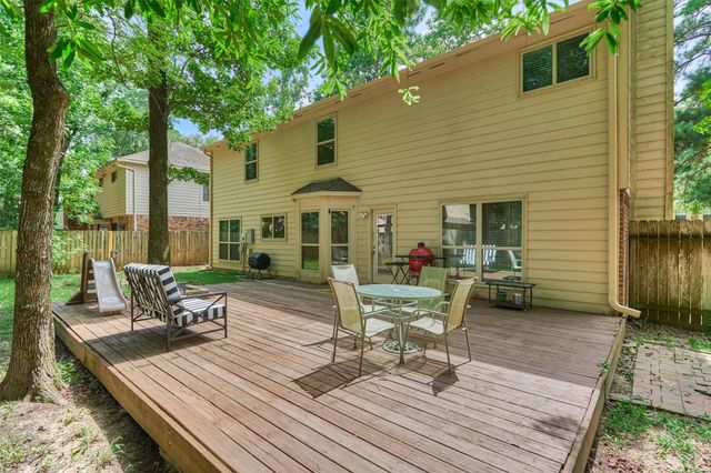 100 W Rainbow Ridge Circle, The Woodlands, TX 77381