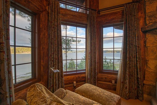 44483 Lakeview Avenue, Shaver Lake, CA 93664