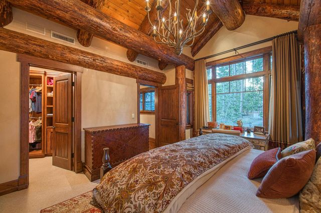 44483 Lakeview Avenue, Shaver Lake, CA 93664