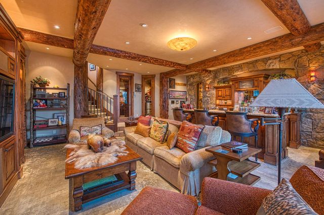 44483 Lakeview Avenue, Shaver Lake, CA 93664