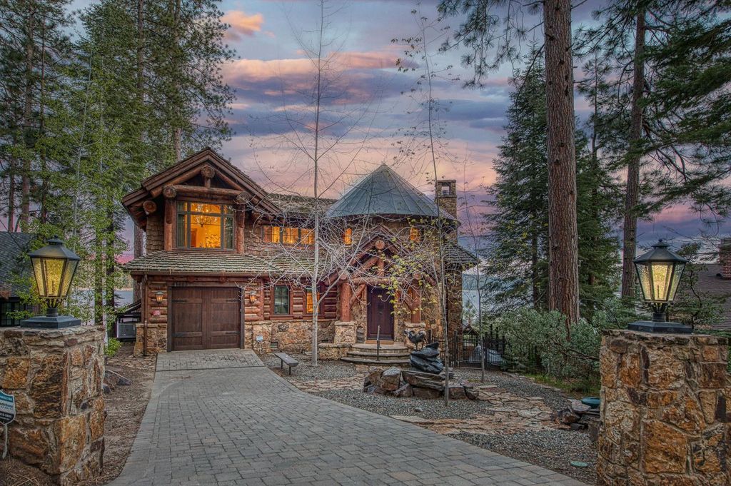 Image 1 of property listing at 44483 Lakeview Avenue, Shaver Lake, CA 93664