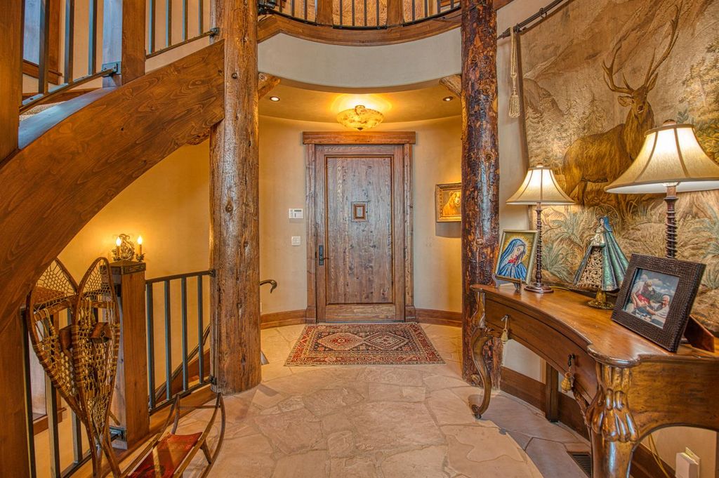 Image 30 of property listing at 44483 Lakeview Avenue, Shaver Lake, CA 93664