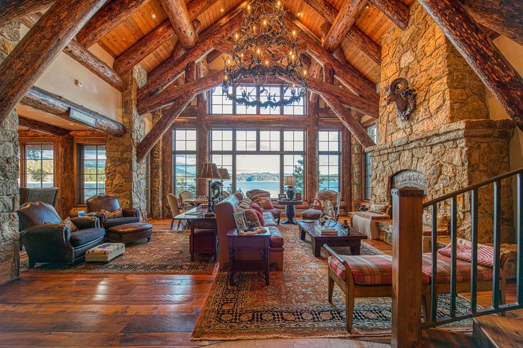 Image 32 of property listing at 44483 Lakeview Avenue, Shaver Lake, CA 93664