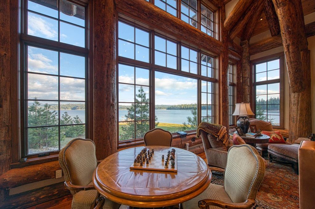 Image 38 of property listing at 44483 Lakeview Avenue, Shaver Lake, CA 93664