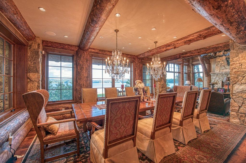 Image 40 of property listing at 44483 Lakeview Avenue, Shaver Lake, CA 93664