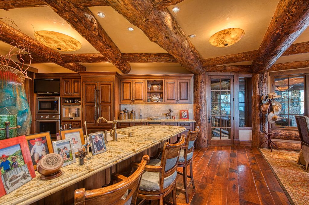 Image 47 of property listing at 44483 Lakeview Avenue, Shaver Lake, CA 93664