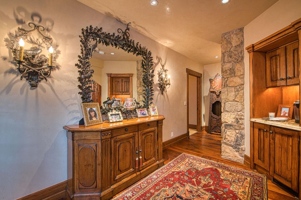 Image 55 of property listing at 44483 Lakeview Avenue, Shaver Lake, CA 93664
