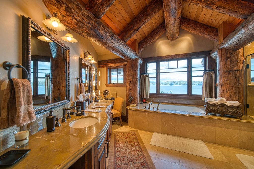 Image 62 of property listing at 44483 Lakeview Avenue, Shaver Lake, CA 93664