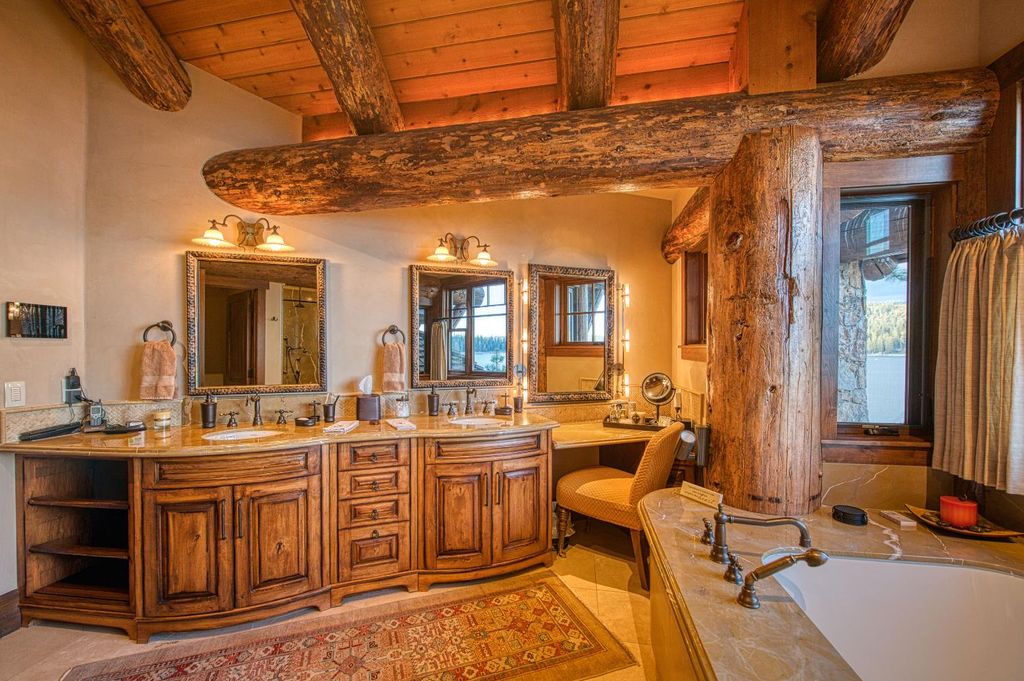 Image 66 of property listing at 44483 Lakeview Avenue, Shaver Lake, CA 93664