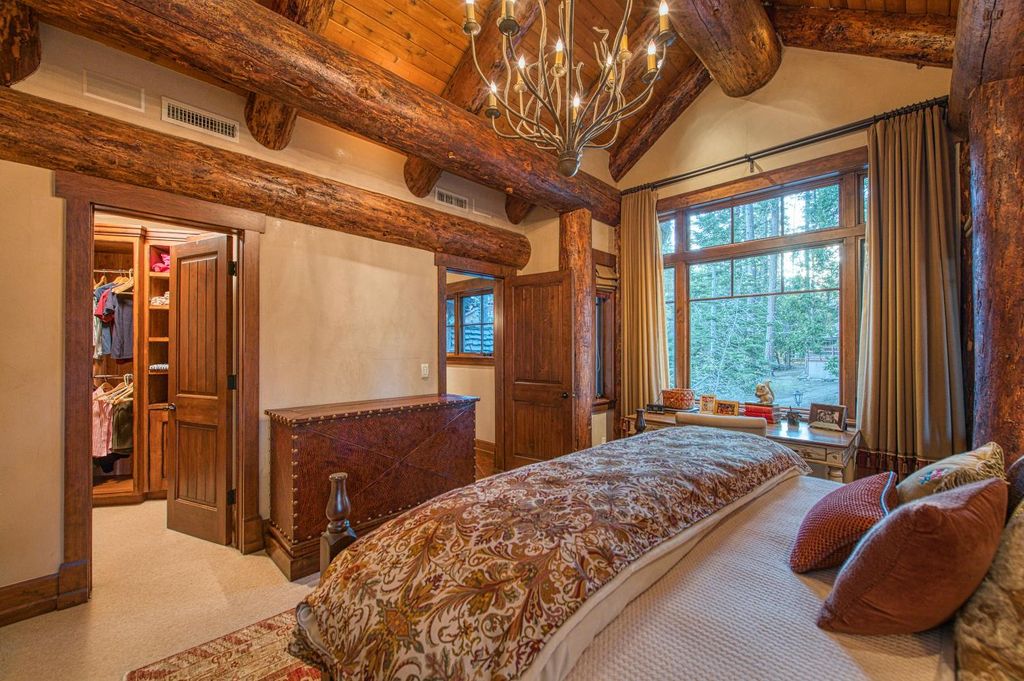 Image 70 of property listing at 44483 Lakeview Avenue, Shaver Lake, CA 93664