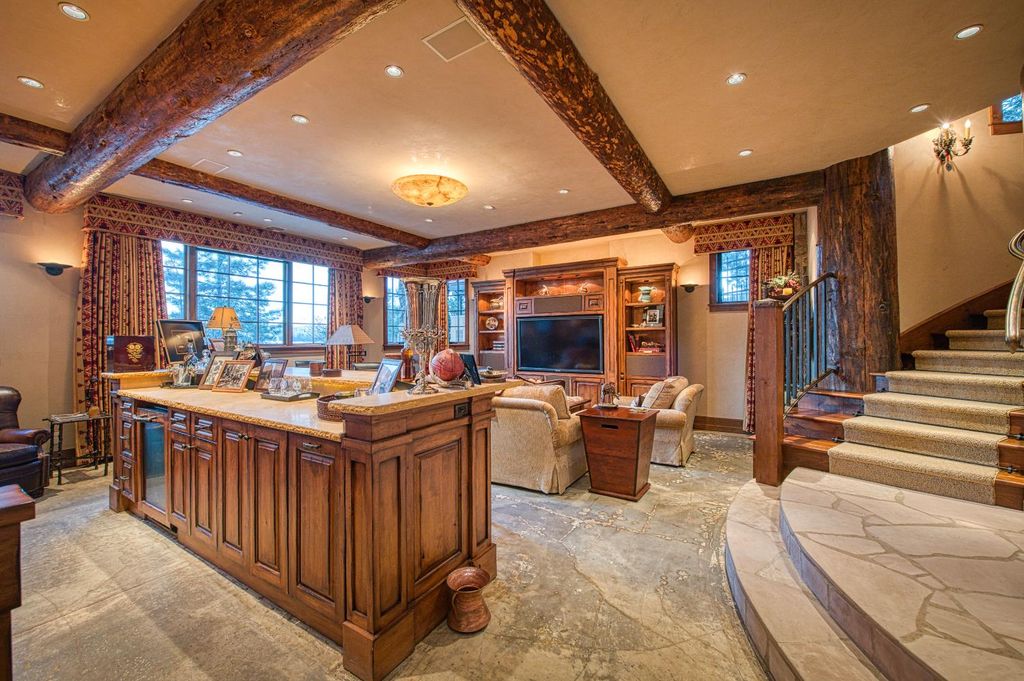 Image 75 of property listing at 44483 Lakeview Avenue, Shaver Lake, CA 93664