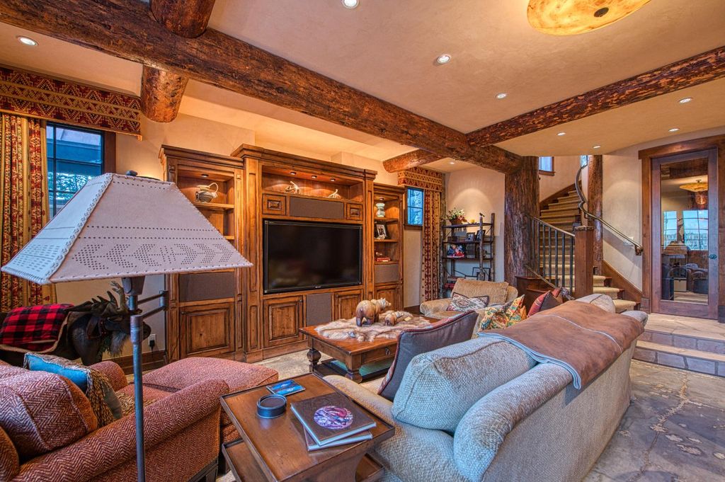 Image 77 of property listing at 44483 Lakeview Avenue, Shaver Lake, CA 93664