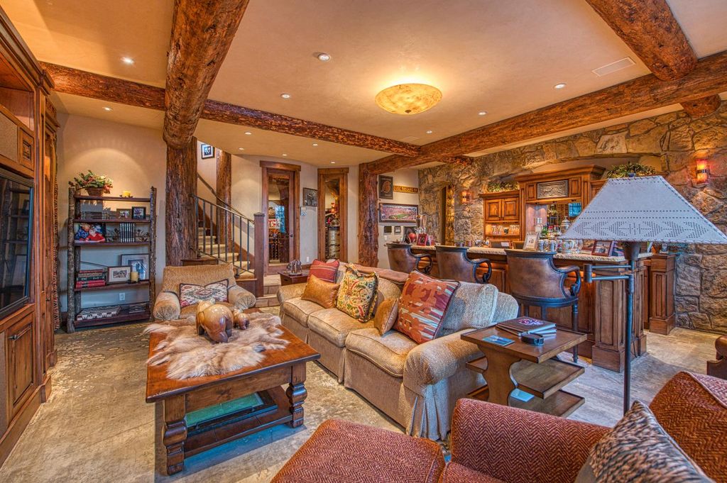 Image 79 of property listing at 44483 Lakeview Avenue, Shaver Lake, CA 93664