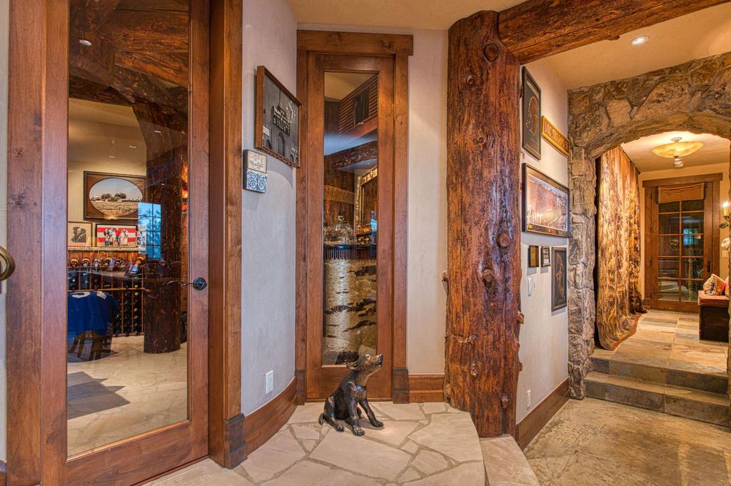 Image 80 of property listing at 44483 Lakeview Avenue, Shaver Lake, CA 93664