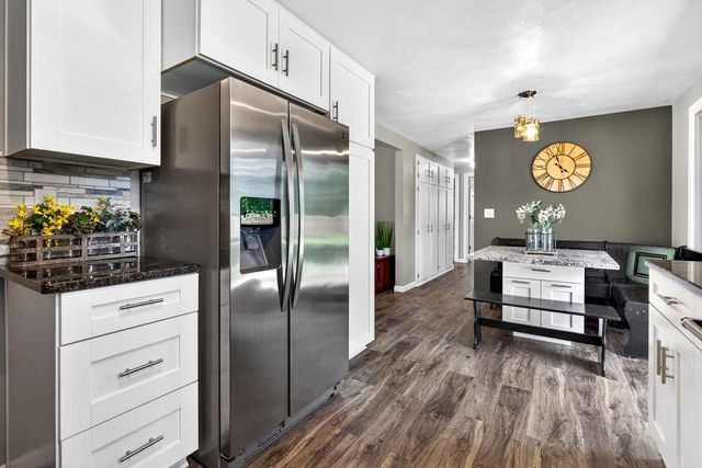 W1940 VANS COURT, Kaukauna, WI 54130