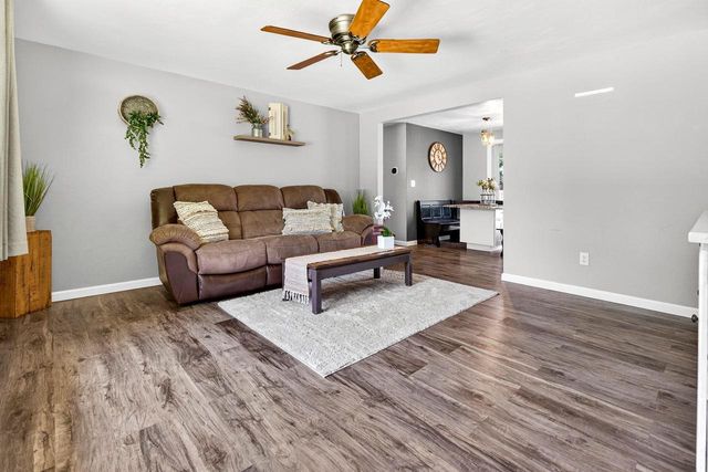 W1940 VANS COURT, Kaukauna, WI 54130
