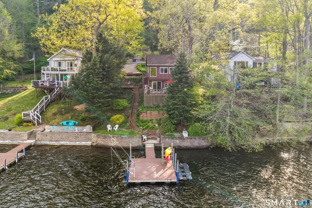 79 Algonquin Trail, Newtown, CT 06482