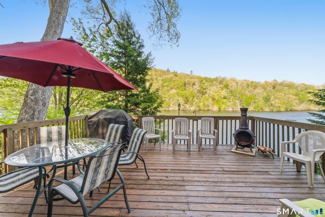 79 Algonquin Trail, Newtown, CT 06482