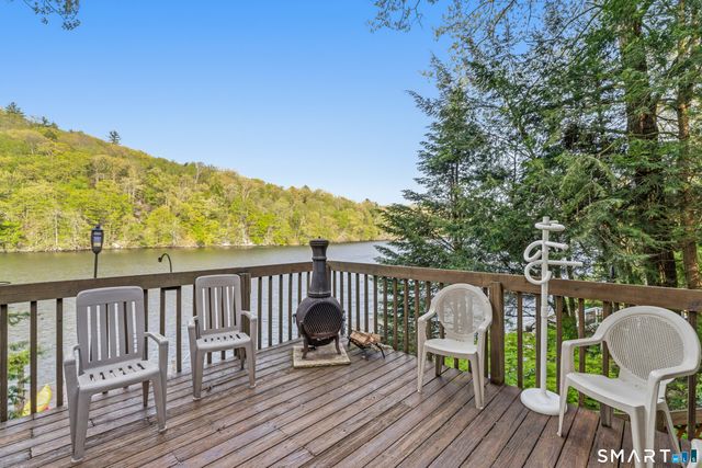 79 Algonquin Trail, Newtown, CT 06482