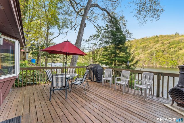 79 Algonquin Trail, Newtown, CT 06482