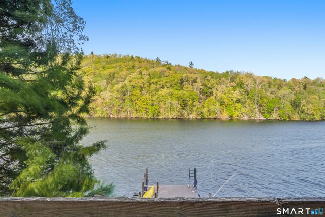 79 Algonquin Trail, Newtown, CT 06482