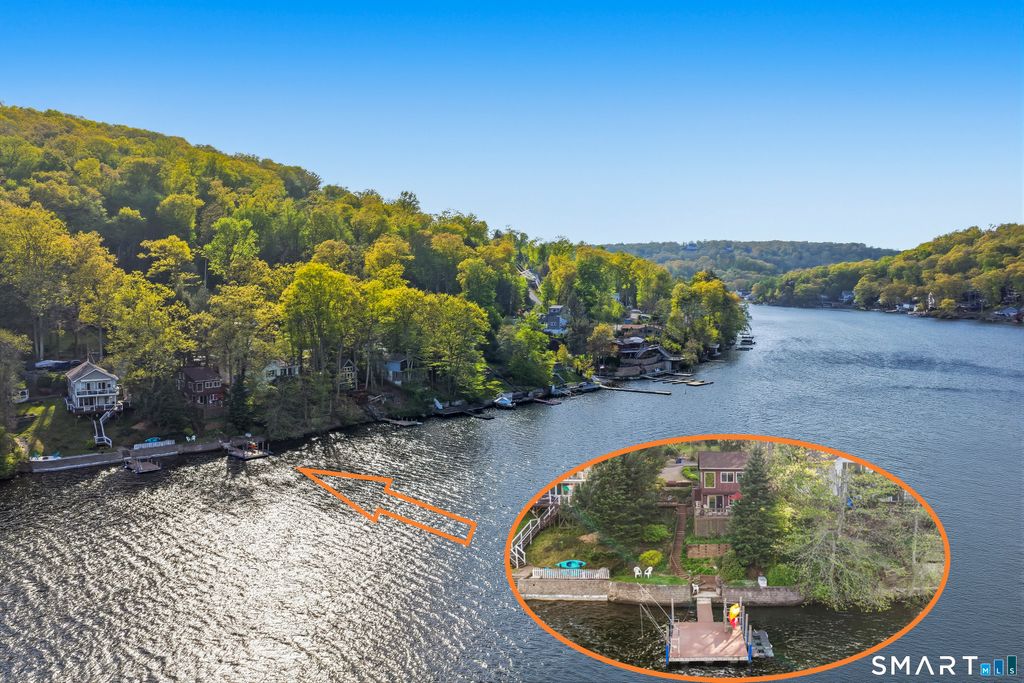 79 Algonquin Trail, Newtown, CT 06482