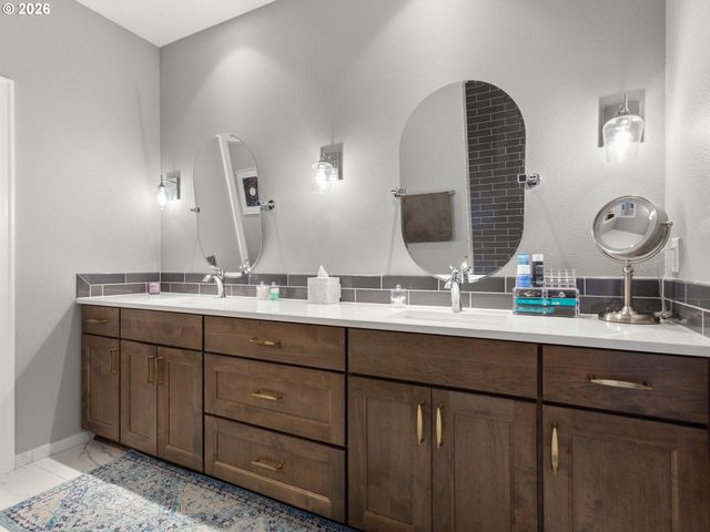 3589 S St, Washougal, WA 98671