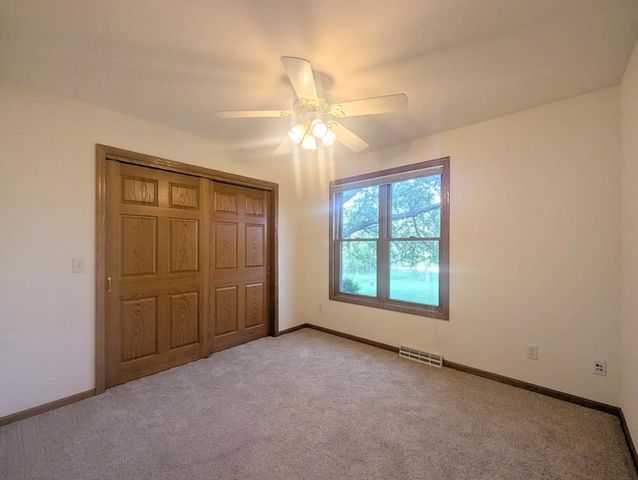 5614 N Vista Lane, Janesville, WI 53548