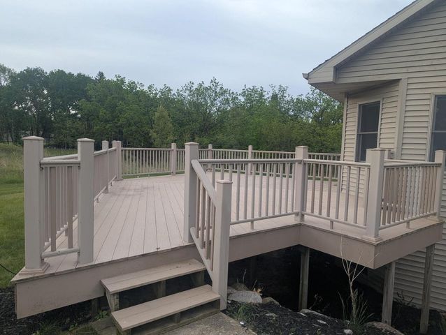 5614 N Vista Lane, Janesville, WI 53548