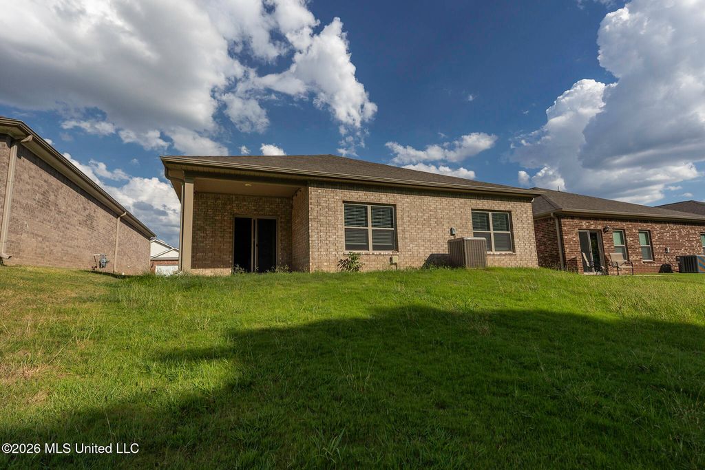 8781 Mary Frances Drive, Southaven, MS 38671 — photo 2