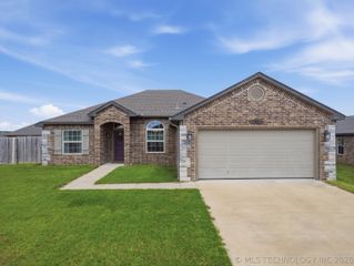 3927 S 149th Avenue E, Tulsa, OK 74134