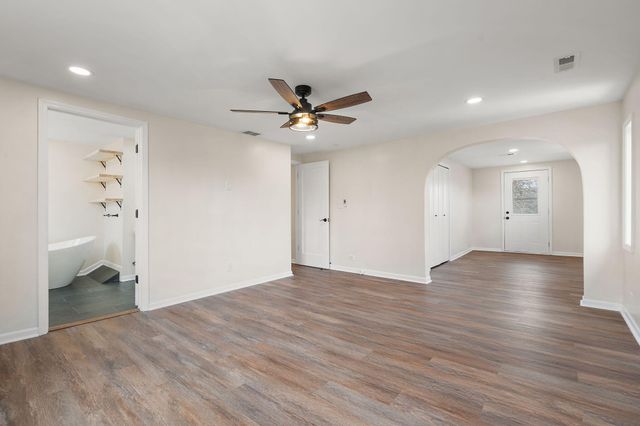 13700 W 81st Avenue, Dyer, IN 46311