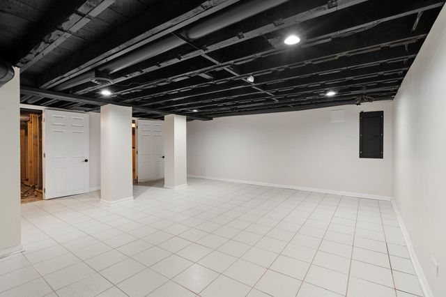 13700 W 81st Avenue, Dyer, IN 46311