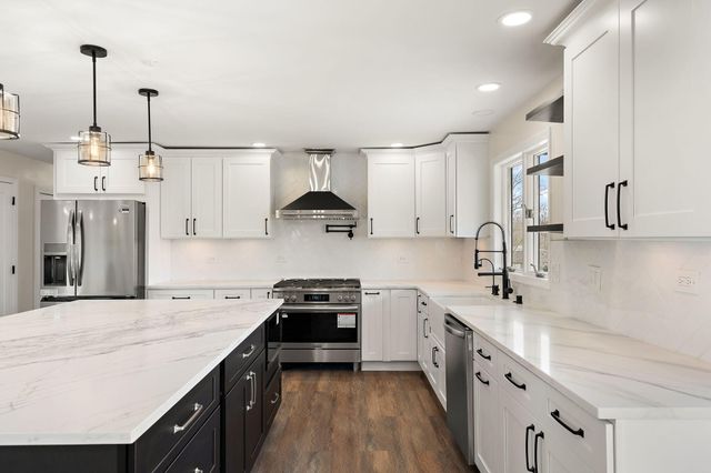 13700 W 81st Avenue, Dyer, IN 46311