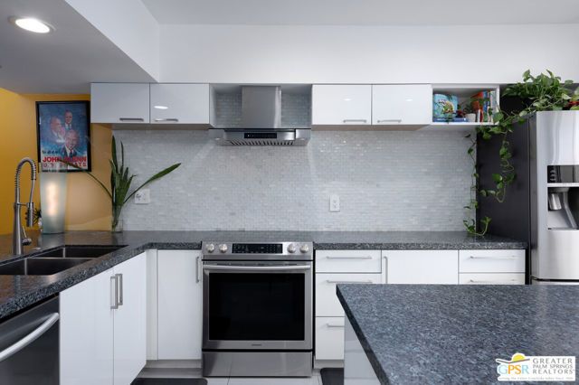 277 E Alejo Road 124, Palm Springs, CA 92262