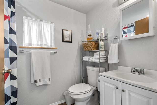 310 N Lake Drive, Murchison, TX 75778