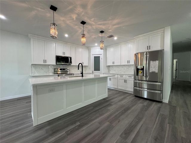 408 SE 1ST STREET, Williston, FL 32696