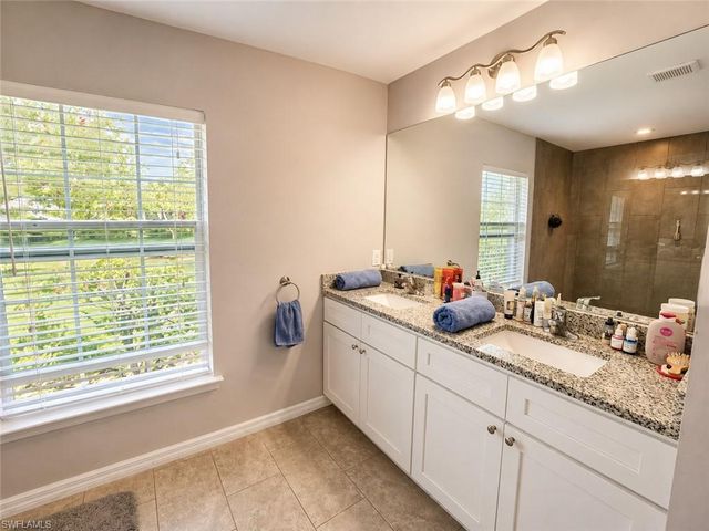 1008 SW 33rd TER, Cape Coral, FL 33914