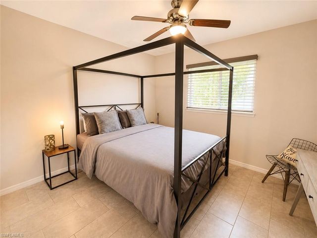 1008 SW 33rd TER, Cape Coral, FL 33914
