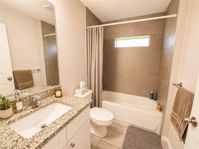 1008 SW 33rd TER, Cape Coral, FL 33914