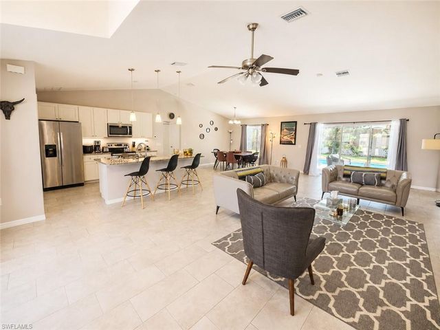 1008 SW 33rd TER, Cape Coral, FL 33914