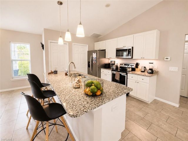 1008 SW 33rd TER, Cape Coral, FL 33914