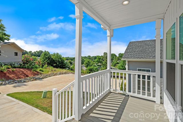 135 Bellamy Road, Asheville, NC 28806