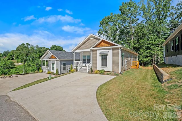 135 Bellamy Road, Asheville, NC 28806