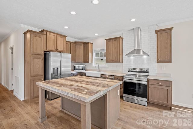 135 Bellamy Road, Asheville, NC 28806